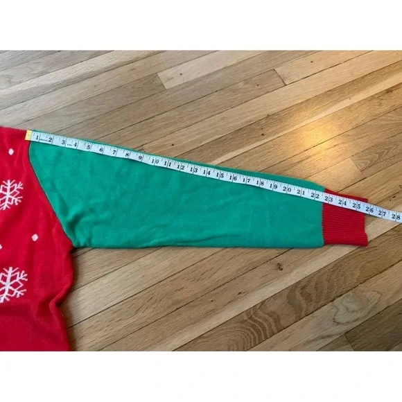 Tipsy Elves Meowy Christmas Adorable Kitten in a Wreath Holiday Pullover Sweater - Picture 13 of 14